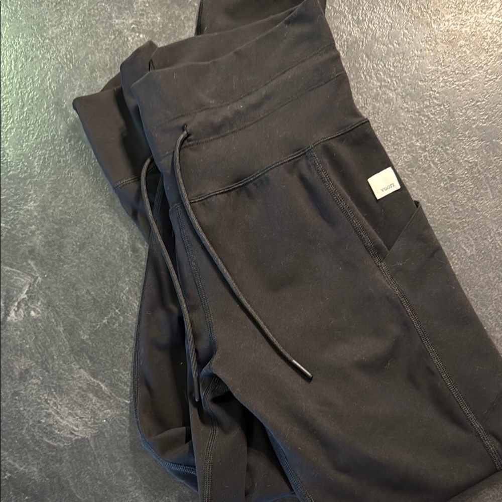 Vuori daily pocket legging regular length